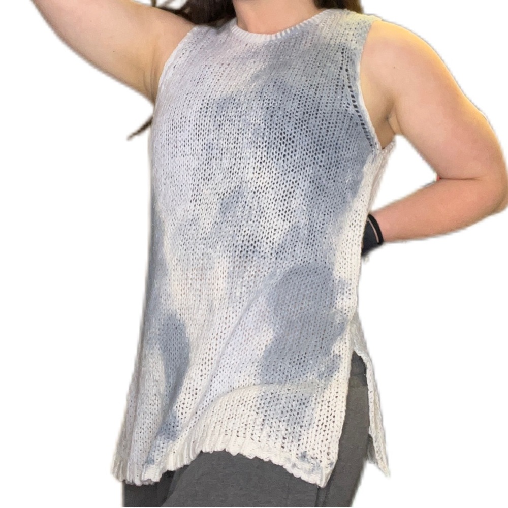 HelloNite Crochet Sweater Tank New With Tags Size Large Blue and White Cotton